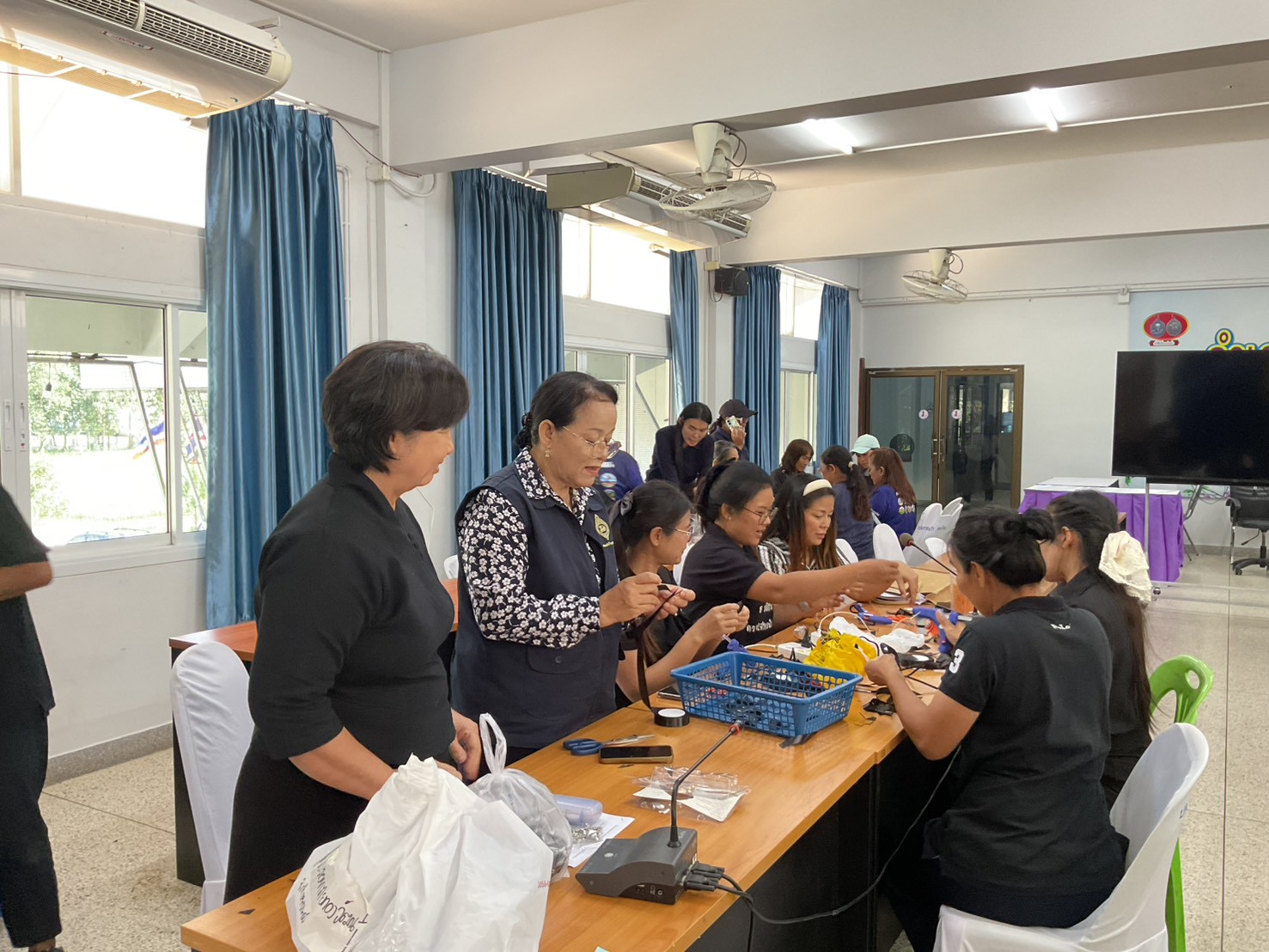 พช.ทรายทองวัฒนาร่วมกิจกรรมรวมพลังแห่งความภักดีอำเภอทรายทองวัฒนา