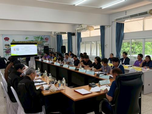 พช.ทรายทองวัฒนา เข้าร่วมประชุมพิจารณาแนวทางการดำเนินโครงการ “ด้วยงรักและภักดี” จังหวัดกำแพงเพชร